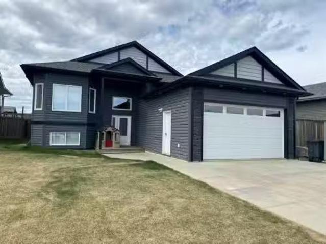 204 13 Street Se, Slave Lake, AB, T0G 2A3 house for sale Li.