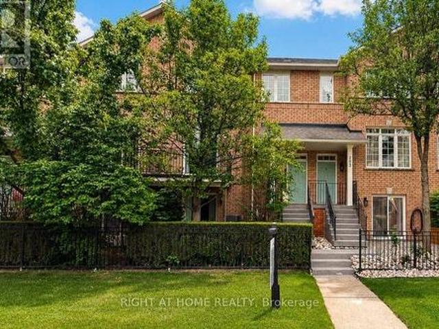 204 23 Observatory Lane, Richmond Hill, ON, L4C 0M7 townhouse for sale | Listing ID N13569 | Royal LePage