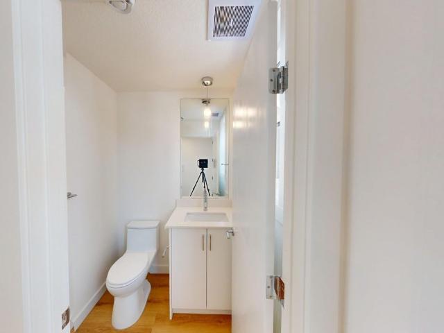 201, 3528 3 Ave NW 2 Bedroom Home for Rent at 204, 3528 3 Ave NW, Calgary, AB T2N 0M7 Parkdale