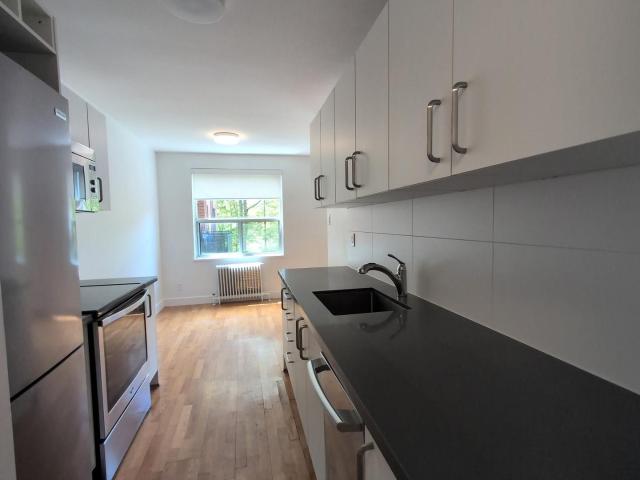 204 7 Stag Hill Drive, East York | 1Beds/1Bath, Condo, $1,849/mo | Condos. Ca