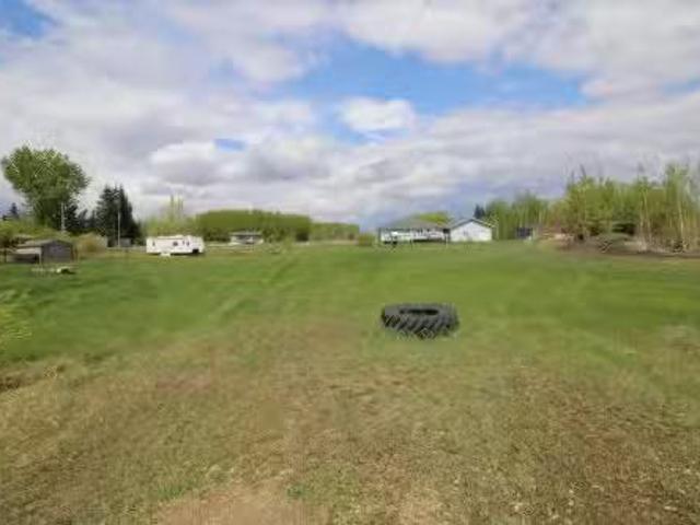 204 57328 Range Road 30, Rural Barrhead County, AB, T0E 0X0.