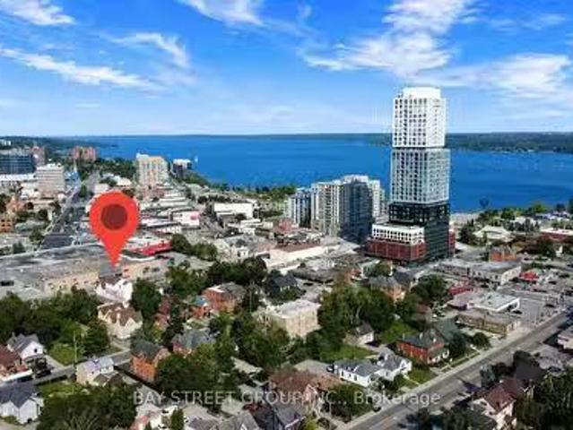 204 66 Maple Avenue, Barrie, ON, L4N 1R8 house for lease.