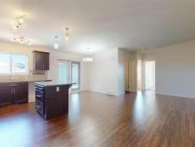 204 Chateau Crescent, Pilot Butte, SK, S0G 3Z0 house for sal.