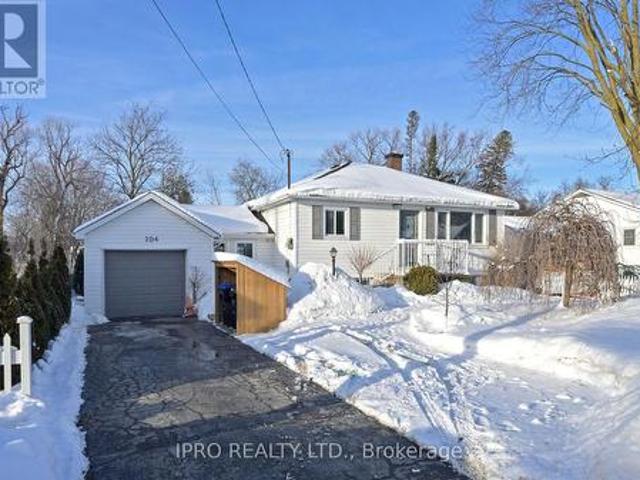204 Brock Street, Clearview, ON, L0M 1S0 house for sale | Listing ID S11964 | Royal LePage