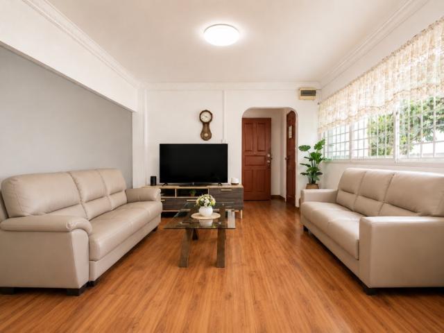 204 Bukit Batok Street 21 HDB Apartment For Sale, $550,000, 3 Bed 2 Bath 1,152 sqft $477.00 psf