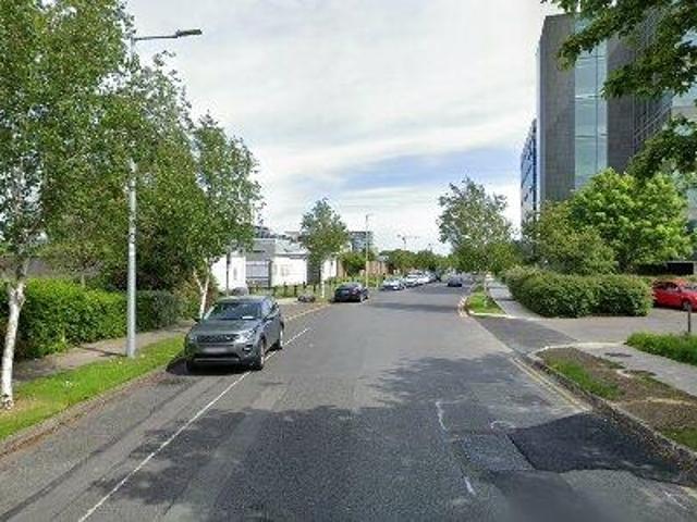 204 m2 office space for rent in Dublin 18
