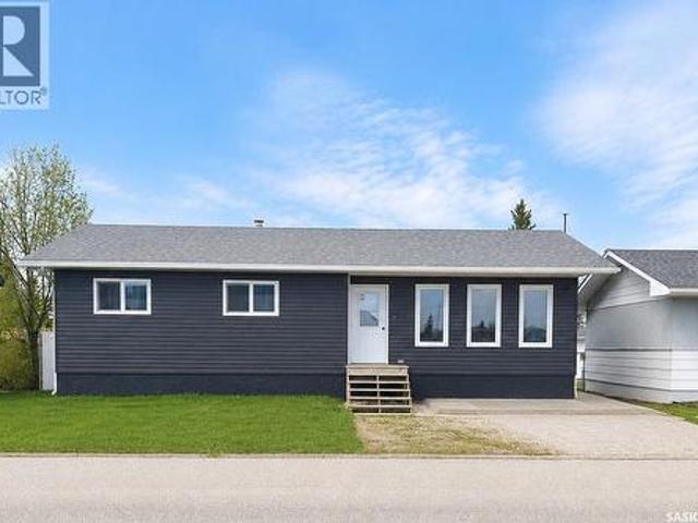 204 Railway Avenue W, Shellbrook, SK, S0J 2E0 house for sale | Listing ID SK037664 | Royal LePage