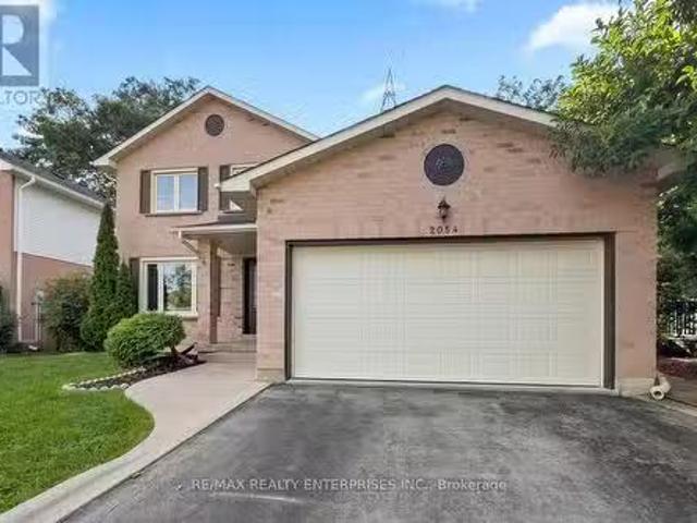 2054 Hunters Wood Drive, Burlington, ON, L7M 2V1 house for s.