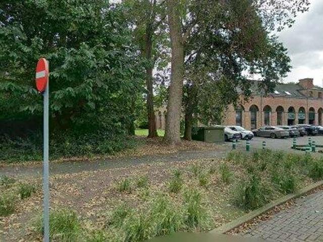 2055 m2 office space for rent in Merelbeke