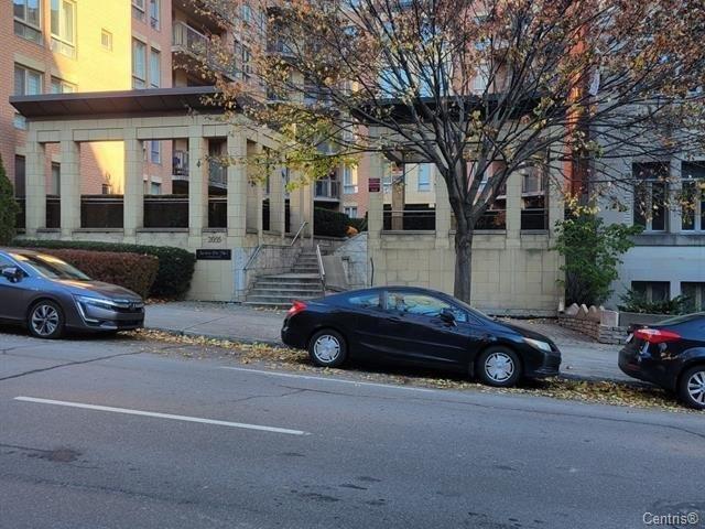 #311 2055 Rue du Fort