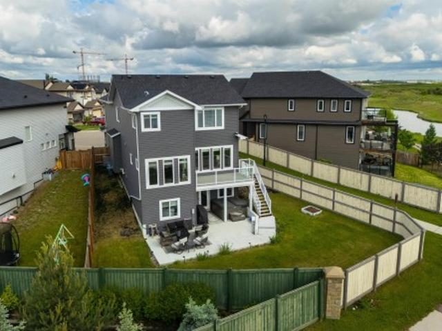 2050 Avenue, Edmonton, AB, T5T 4V7 house for sale | Listing ID E4494 | Royal LePage