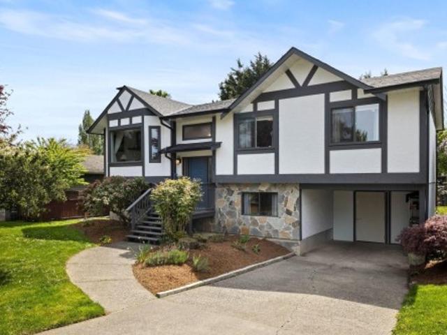2051 Northbrook Dr, Sidney, BC, V8L 4J3 house for sale | Listing ID 1039 | Royal LePage