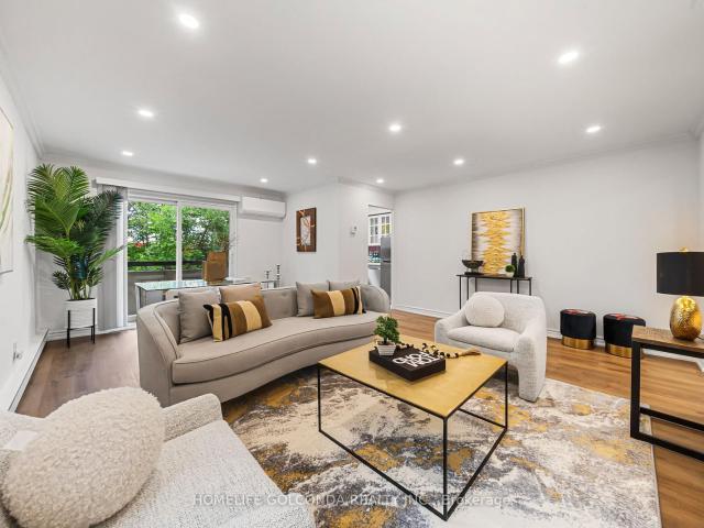 205 21 Elizabeth Street, Richmond Hill | For Sale @ $490,000 | Condos. Ca