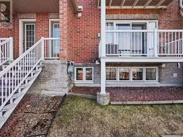 205 3275 St Joseph Boulevard, Ottawa, ON, K1E 3Y3 townhous.