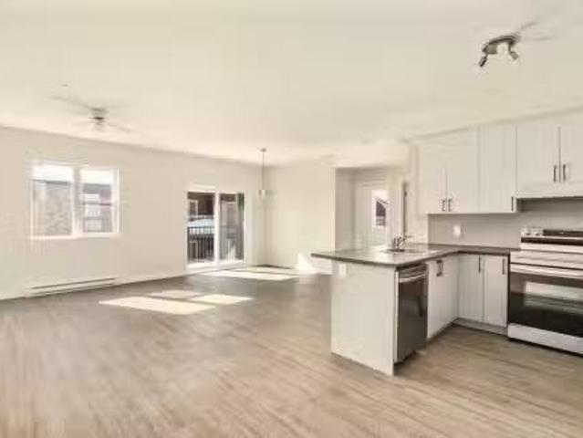 205 6 Rue Du Curé André Préseault, Gatineau Gatineau, QC, J8.