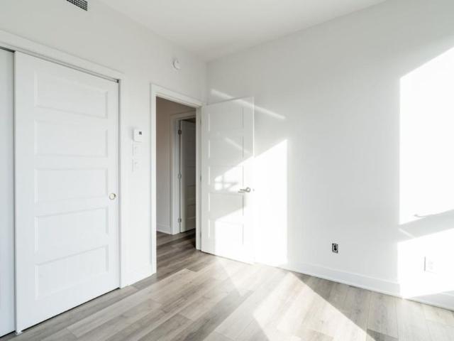 205 Ch. Bates, app.501, H3S 1A1, Mont Royal