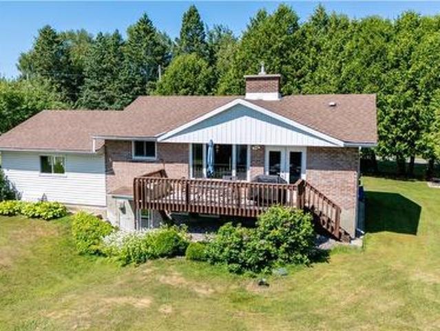 205 Limberlost Lane, Mindemoya, ON, P0P 1S0 house for sale | Listing ID 2129 | Royal LePage