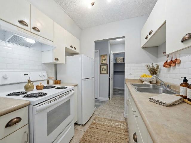 205 N 2 Bedroom Apartment for Rent at 205 Avenue N S, Saskatoon, SK S7M 2N1 Pleasant Hill