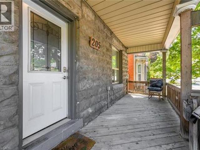 205 Ferguson Avenue S, Hamilton, ON, L8N 2N2 house for lease | Listing ID 40834 | Royal LePage