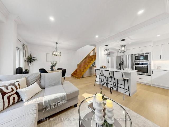 205 Park Drive, Stouffville | For Sale @ $879,000 | Condos. Ca