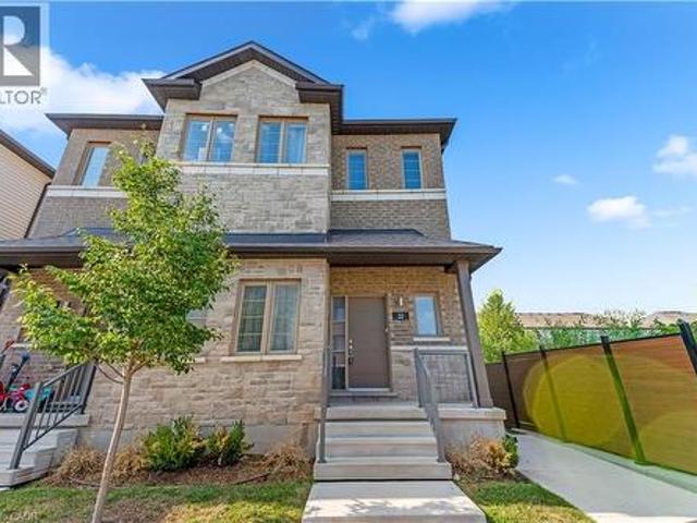 205 West Oak Trails Trail Unit# 22, Kitchener, ON, N2R 0R9 townhouse for lease | Listing ID 40849 | Royal LePage