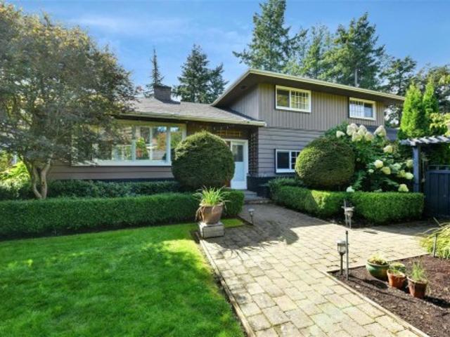 2065 Avondale Rd, Oak Bay, BC, V8P 1V5 house for sale | Listing ID 1044 | Royal LePage
