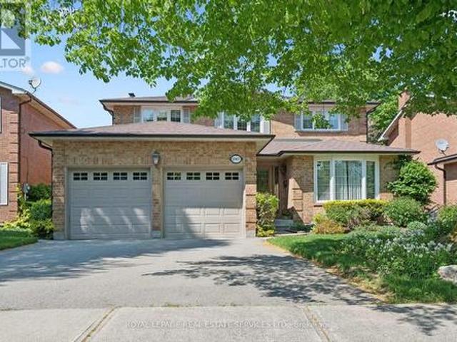 2067 Pen Street, Oakville, ON, L6H 3L2 house for sale | Listing ID W13162 | Royal LePage