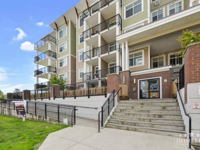 20696 Eastleigh Cres Bright 2 Bedroom Condo at The Georgia in Downtown Langley [object Promise] for Rent