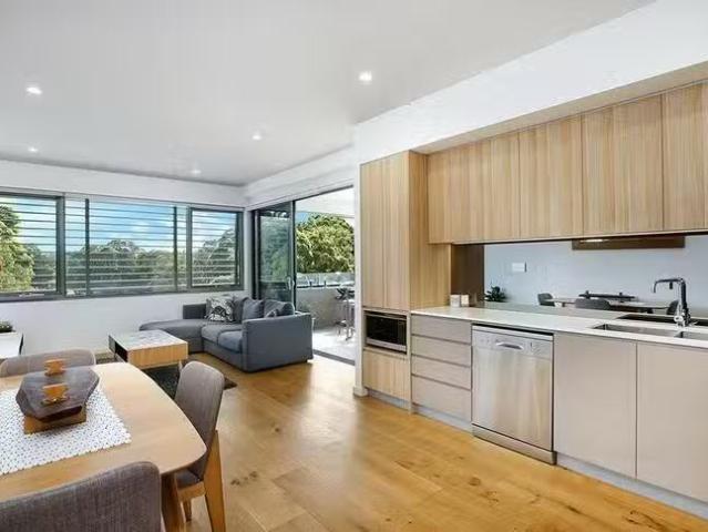 206/9 Moore Street, Sutherland, NSW 2232