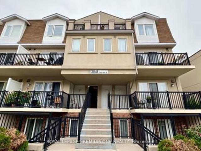2069 3041 Finch Avenue, Toronto, ON, M9M 0A4 townhouse for lease | Listing ID W13450 | Royal LePage
