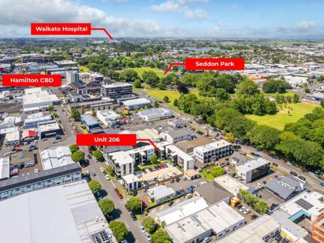 206/17 Vialou Street, Hamilton Central, Hamilton City