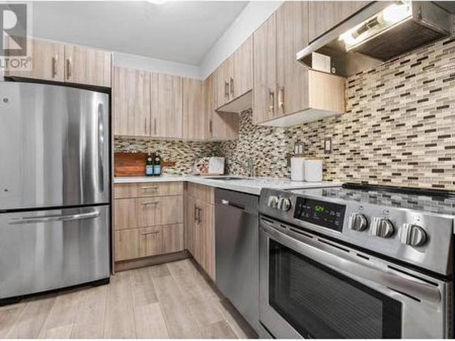 206 1 Bowser Avenue, North Vancouver, BC, V7P 2Y4 townhouse for sale | Listing ID R2976 | Royal LePage