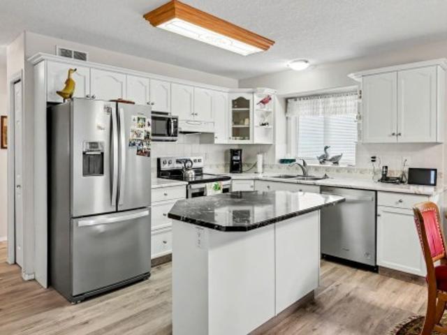 206 7 Northview Drive, Wetaskiwin, AB, T9A 3R9 duplex for sale | Listing ID E4491 | Royal LePage