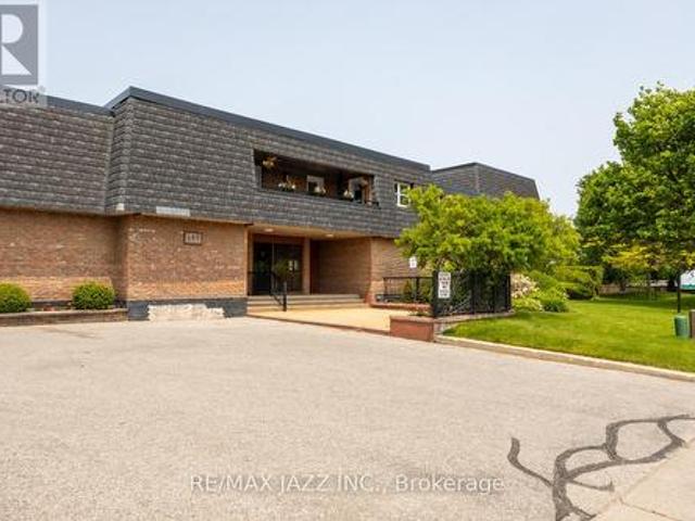 206 580 Mary Street E, Whitby Downtown Whitby, ON, L1N 2R3 condo for sale | Listing ID E12201 | Royal LePage