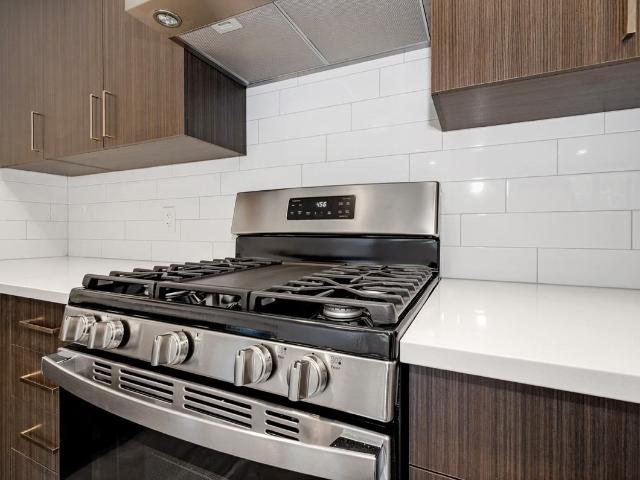 206 Alfred Street 3 Bedroom Apartment for Rent at 206 Alfred St, Ottawa, ON K1L 6W4 Vanier