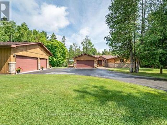 206 Deerwood Drive, Ottawa, ON, K0A 2H0 house for sale | Listing ID X12258 | Royal LePage