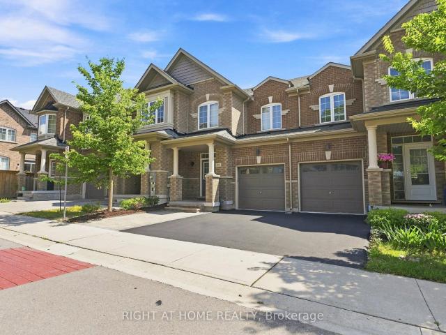 206 Harding Park Street, Newmarket | 3Beds/3Bath, Townhouse, $3,100/mo | Condos. Ca