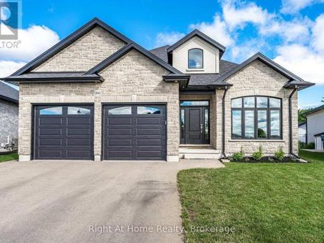 206 Orr Street, Stratford, ON, N5A 0J7 house for sale | Listing ID X13454 | Royal LePage