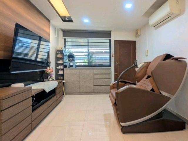 206 Serangoon Central HDB Apartment For Sale, $560,000, 2 Bed 2 Bath 689 sqft $813.00 psf