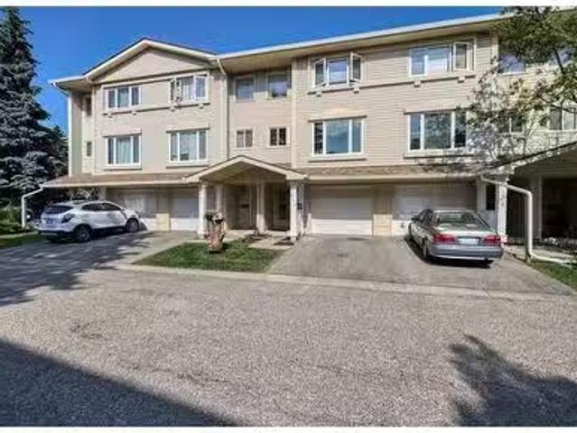 206 Queenston Heights Se, Calgary, AB, T2J 4J8 townhouse for.