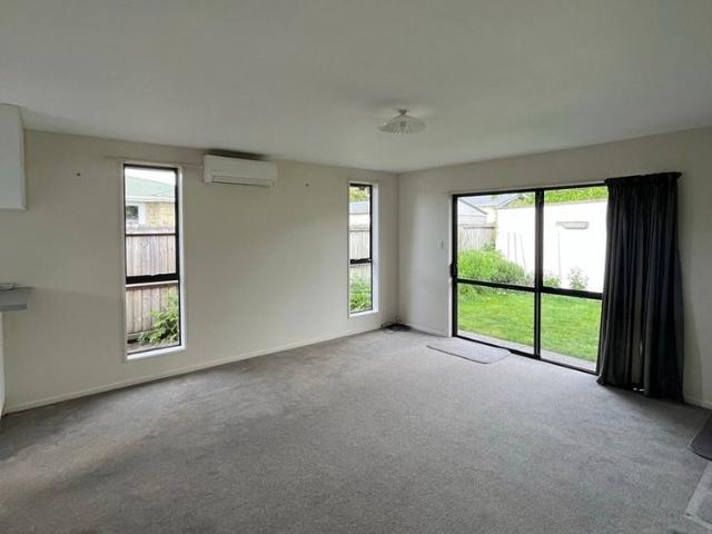 206c Racecourse Road