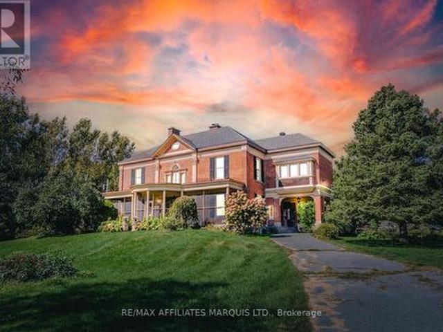 20763 Old Highway 2 Road, South Glengarry, ON, K0C 1N0 Luxury House for sale | Listing ID X12146 | Royal LePage Carriage Trade Luxury Properties