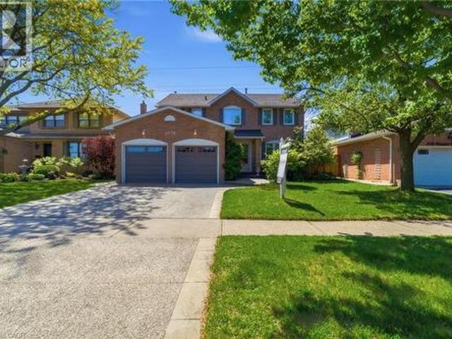 2078 Hunters Wood Drive, Burlington, ON, L7M 2T2 house for sale | Listing ID 40834 | Royal LePage