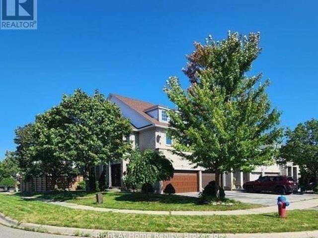 2070 White Dove Circle, Oakville Wt West Oak Trails, ON, L6M 3R7 house for lease | Listing ID W13545 | Royal LePage