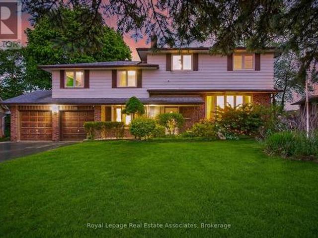 2072 Sava Crescent, Mississauga, ON, L5A 1E1 house for sale | Listing ID W13153 | Royal LePage