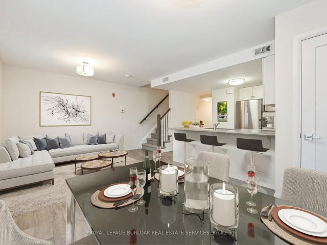 207 760 Lakeshore Road E, Mississauga | 2Beds/2Bath, Townhouse, $589,999 | Condos. Ca
