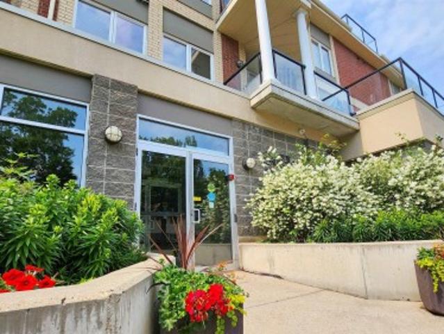 207 975 Street, Edmonton, AB, T6C 2E3 condo for sale | Listing ID E4493 | Royal LePage