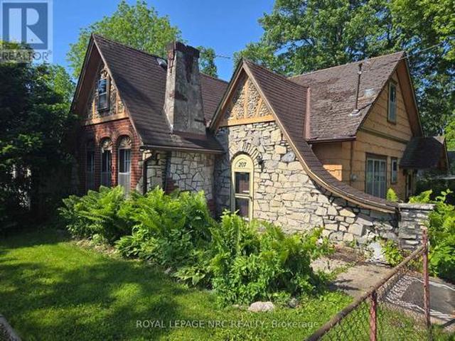 207 Derby Road, Fort Erie Crystal Beach, ON, L0S 1B0 house for sale | Listing ID X13413 | Royal LePage