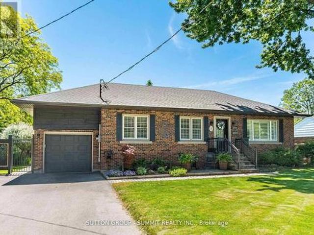 2084 Edinburgh Drive, Burlington, ON, L7R 2C9 house for sale | Listing ID W13515 | Royal LePage
