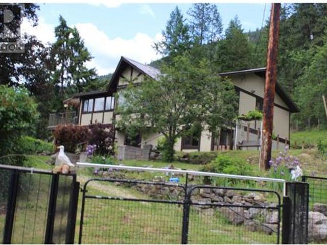 2087 Salmon River Road, Salmon Arm, BC, V1E 4M1 house for sale | Listing ID 10350 | Royal LePage